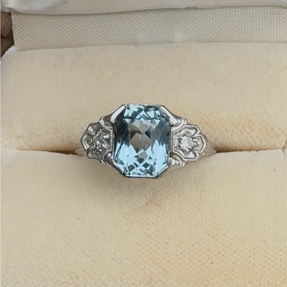 Art Deco Platinum & 14k Yellow Gold Aquamarine & Diamond Ring